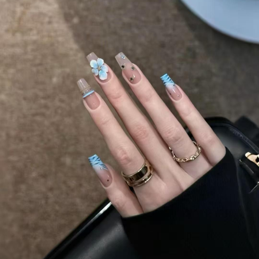 Nail Art Zebra - 10 Stück handgemachte Press-On-Nägel mit blauem