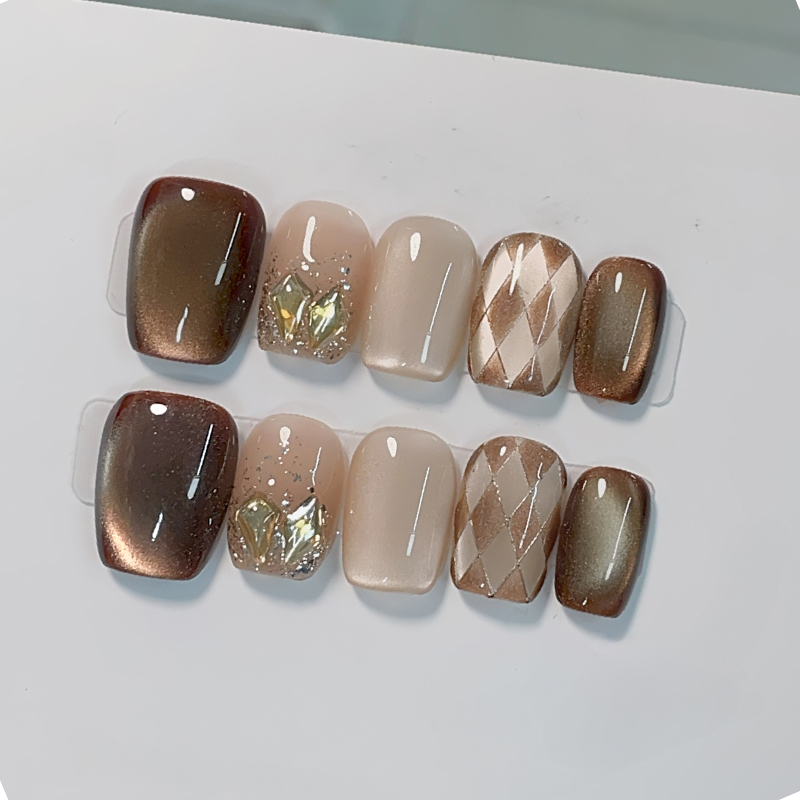 Nail Art Cat Eye - 10 Stück Handgemachte Aufklebenägel Kaffeebraun Kariert